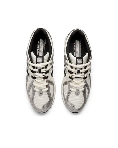 NEW BALANCE 1906R SILVER METALLIC HOMBRE