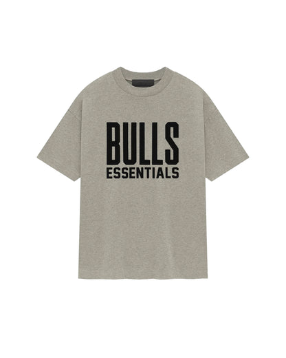 ESSENTIALS BULLS TEE WARM HEATHER SS25