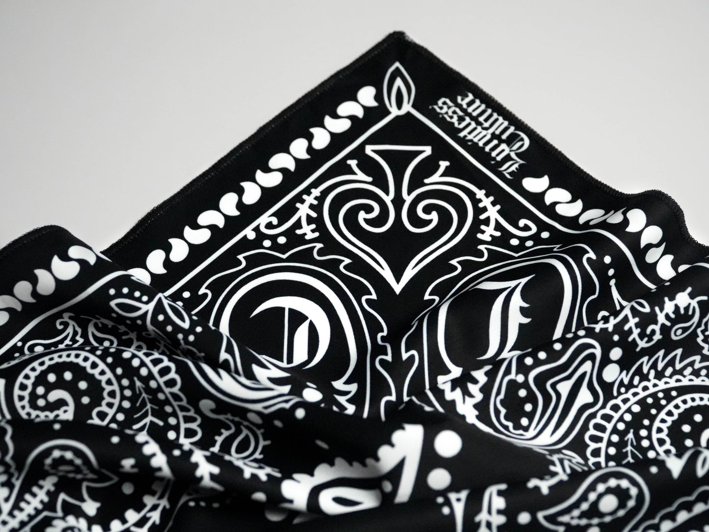 LIMITLESS CULTURE BANDANA MIDNIGHT PAISLEY
