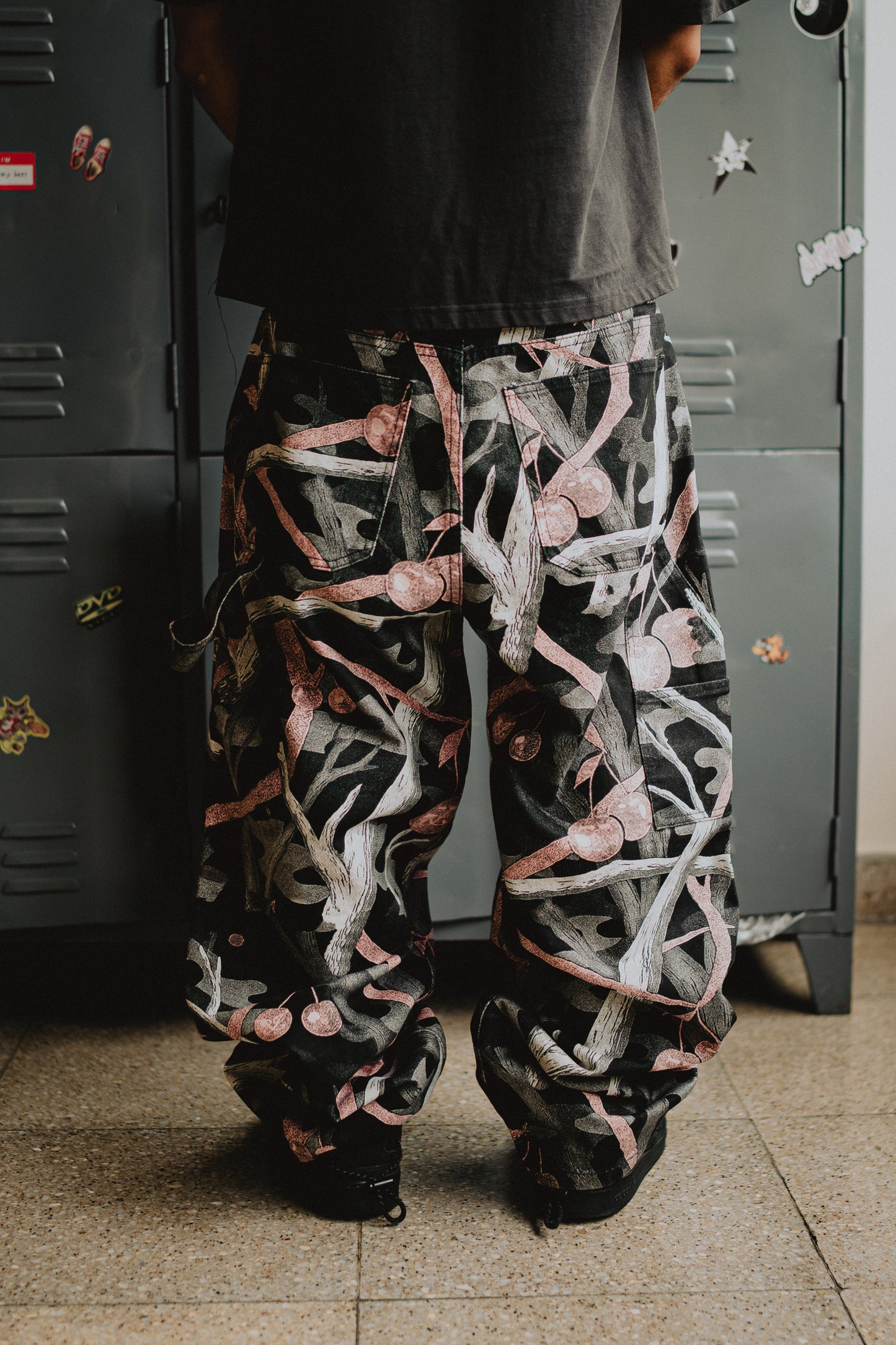 INTIKILLA PINK CAMO CARPENTER PANT