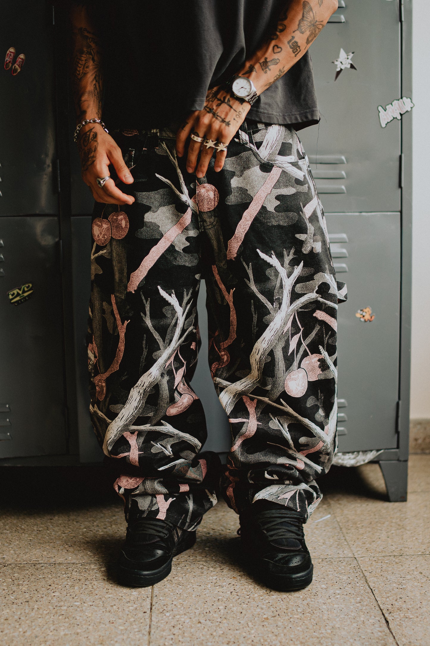 INTIKILLA PINK CAMO CARPENTER PANT