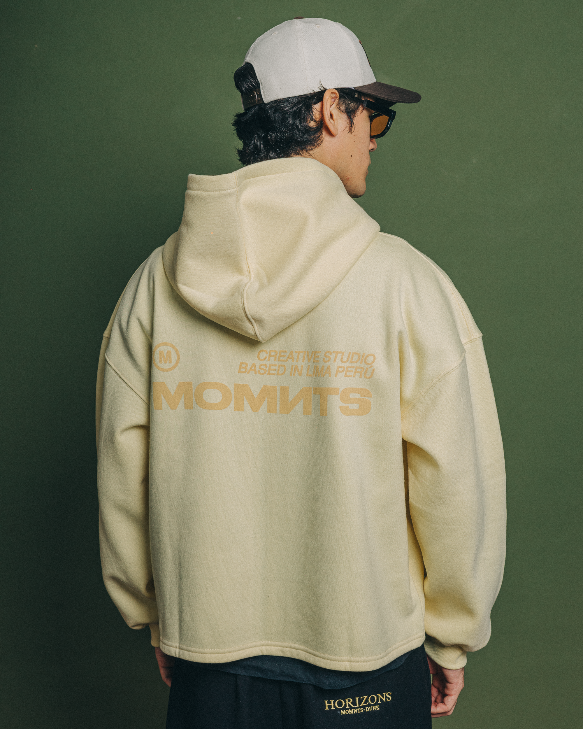 MOMNTS CREATIVE AMARELLO ZIPPER HOODIE