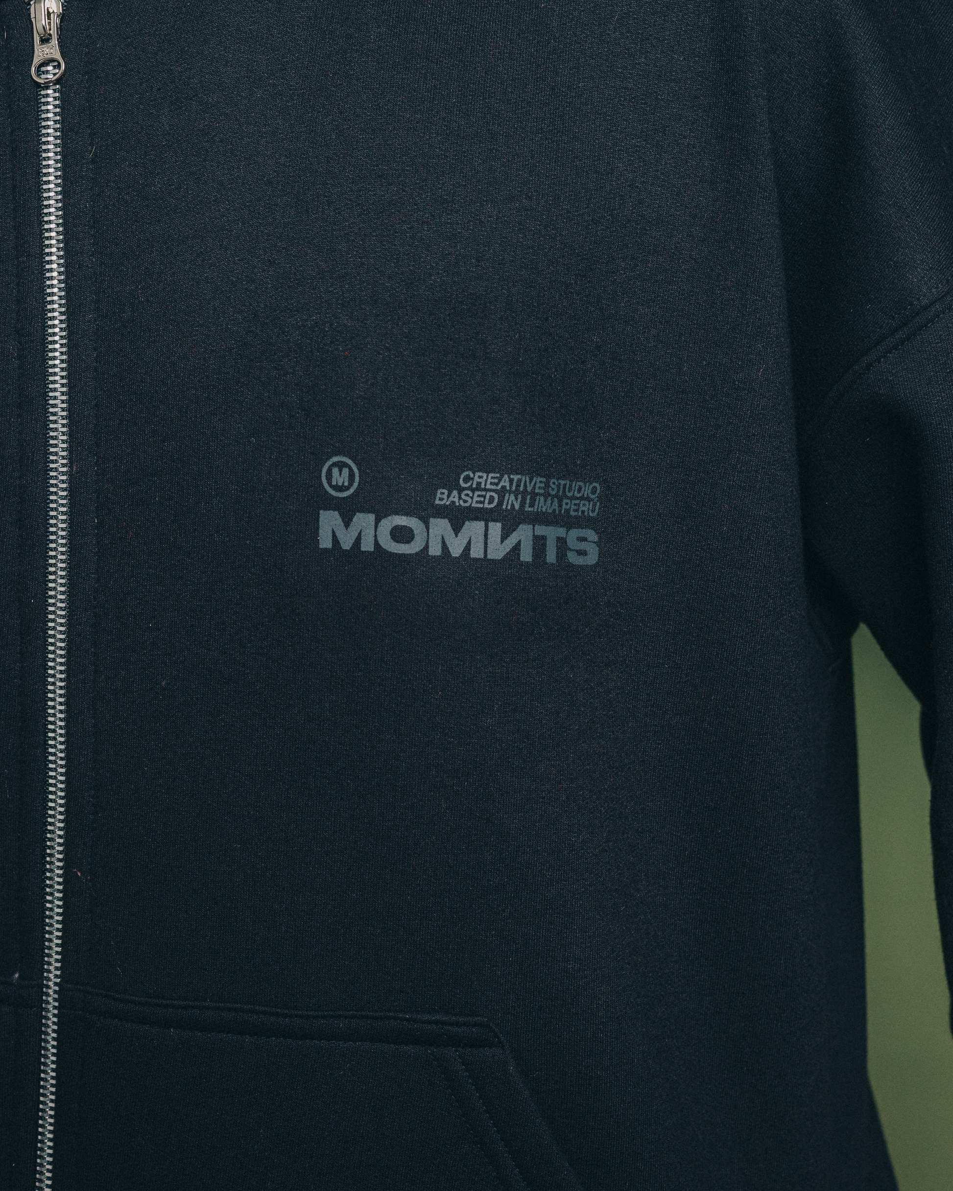 MOMNTS CREATIVE BLACK ZIPPER HOODIE