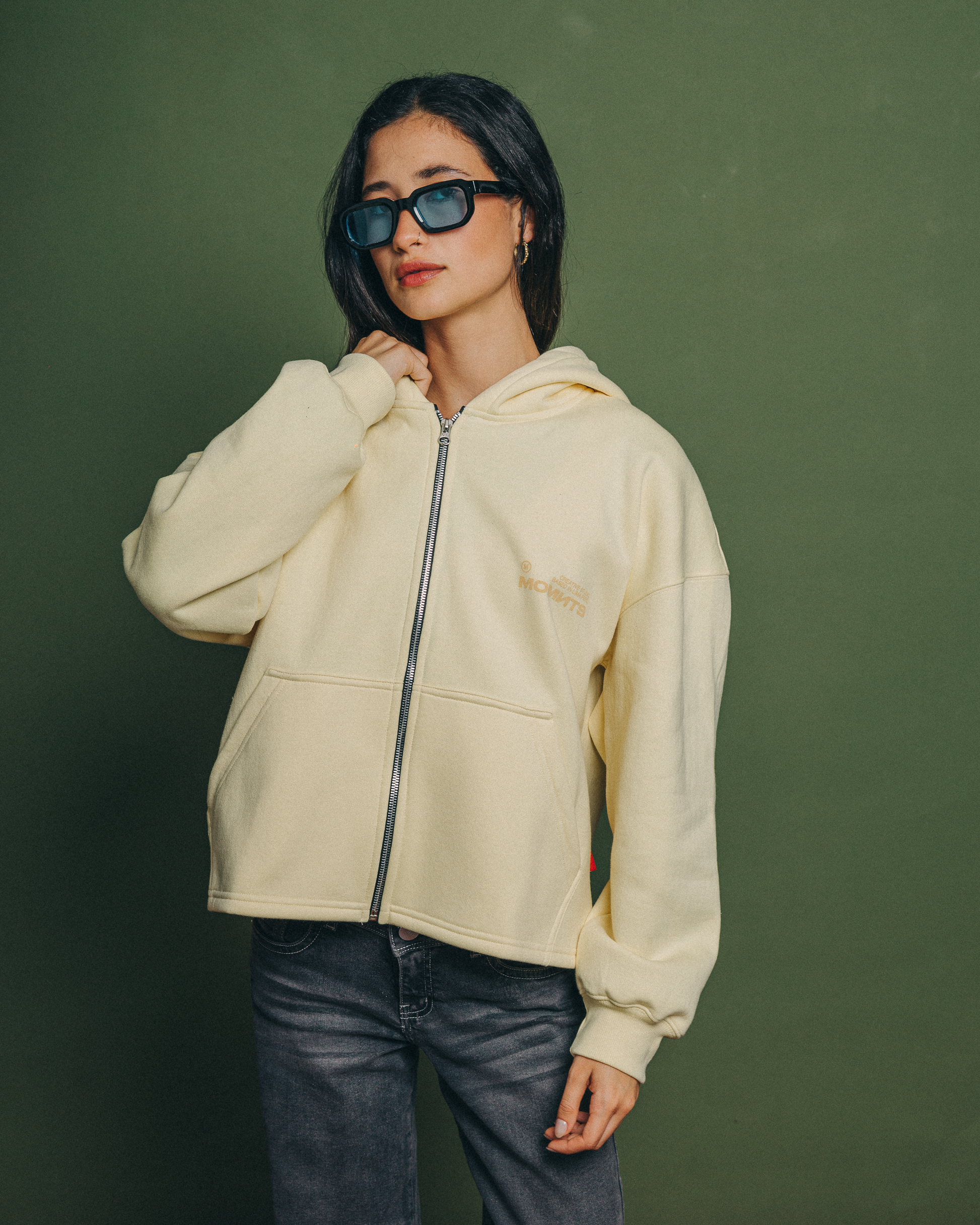 MOMNTS CREATIVE AMARELLO ZIPPER HOODIE