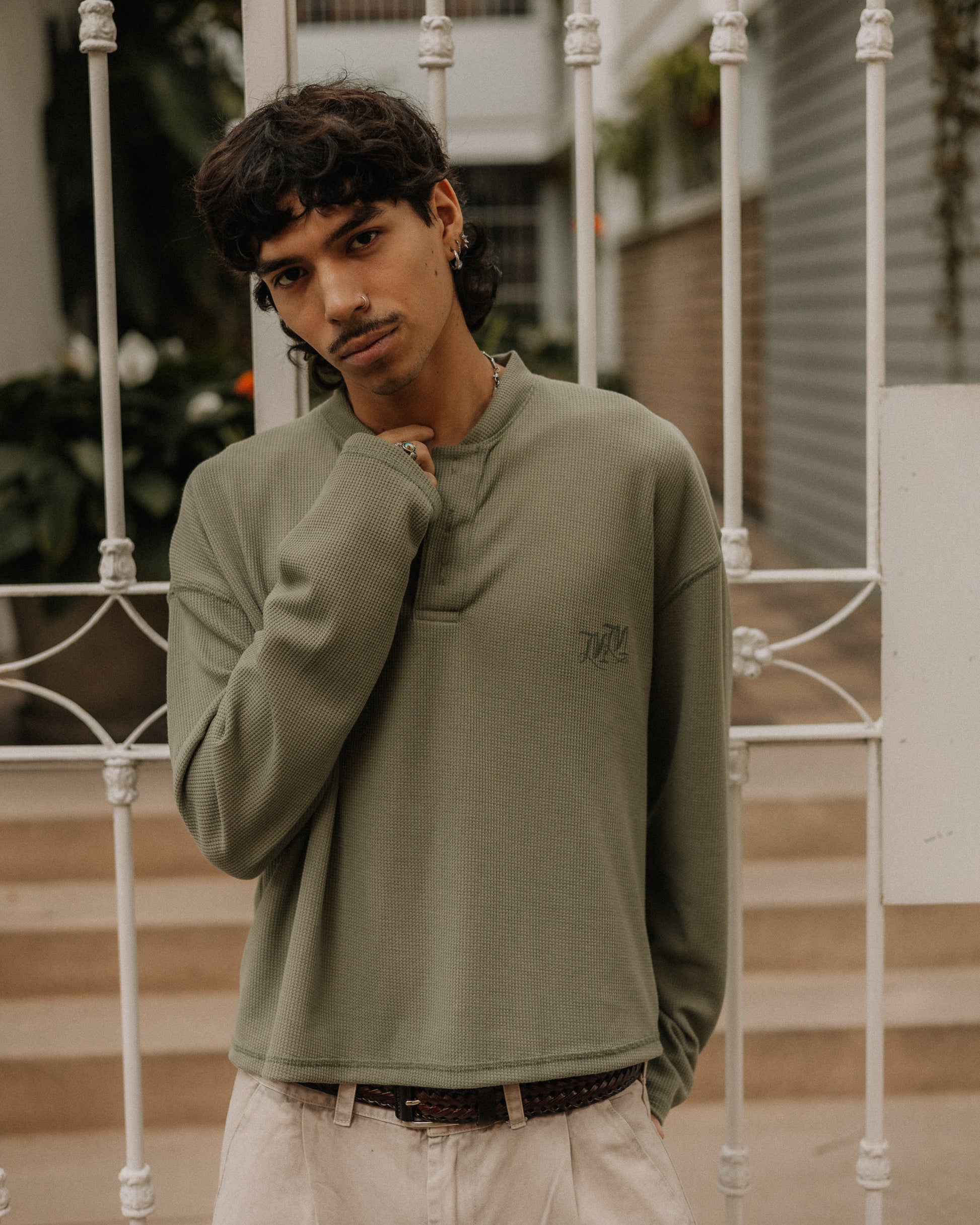 MOMNTS PISTACCIO HENLEY