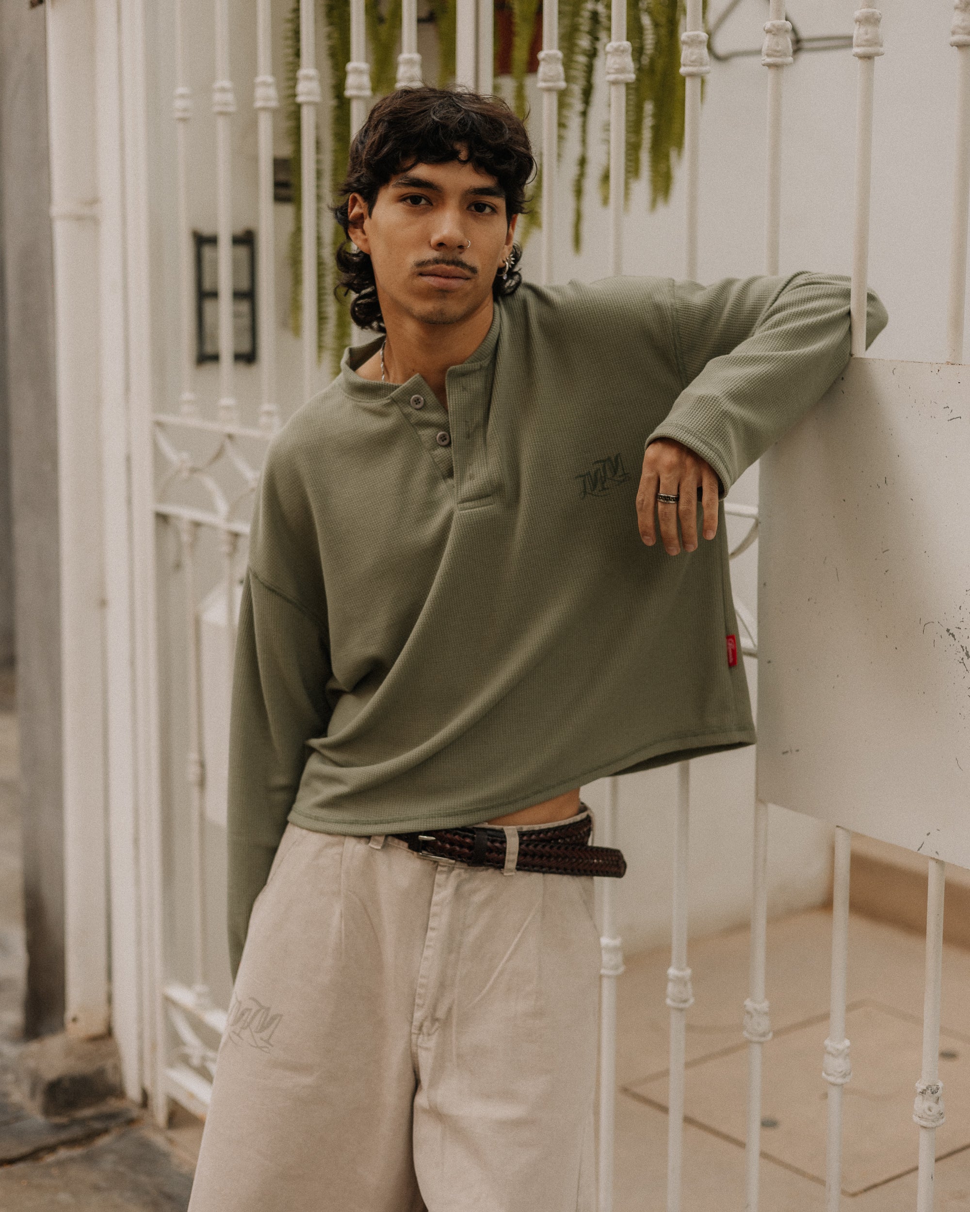 MOMNTS PISTACCIO HENLEY