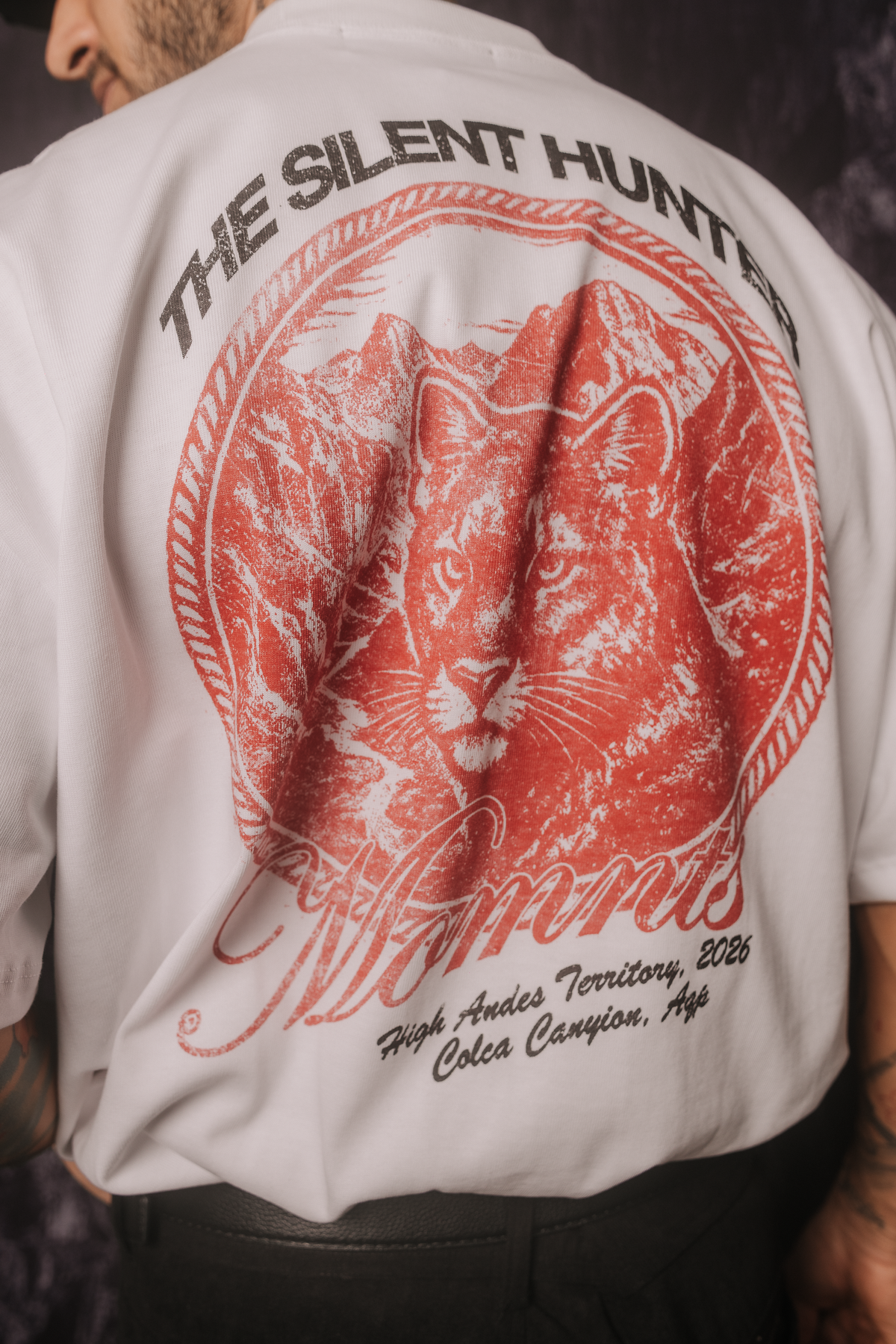 MOMNTS THE SILENT HUNTER T-SHIRT